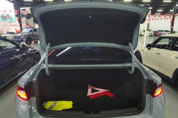 Used Geely Auto Preface 2023 2.0TD Luxury Version Trunk