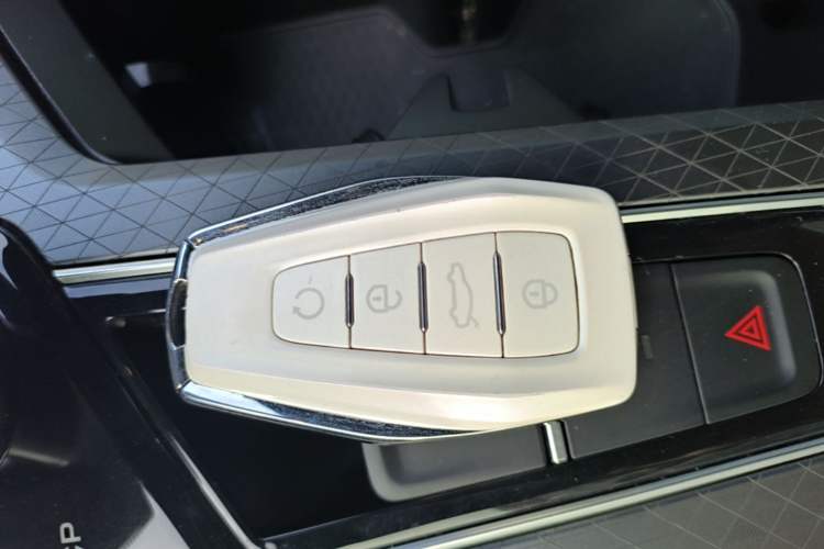 Used Geely Auto Preface 2023 1.5TD Fuyao Version Vehicle Key