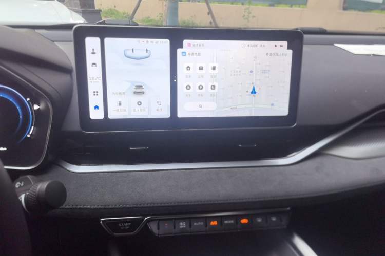 Used Geely Auto Preface 2023 2.0TD "Only This Verdant Green" Edition Audio And AC Panel