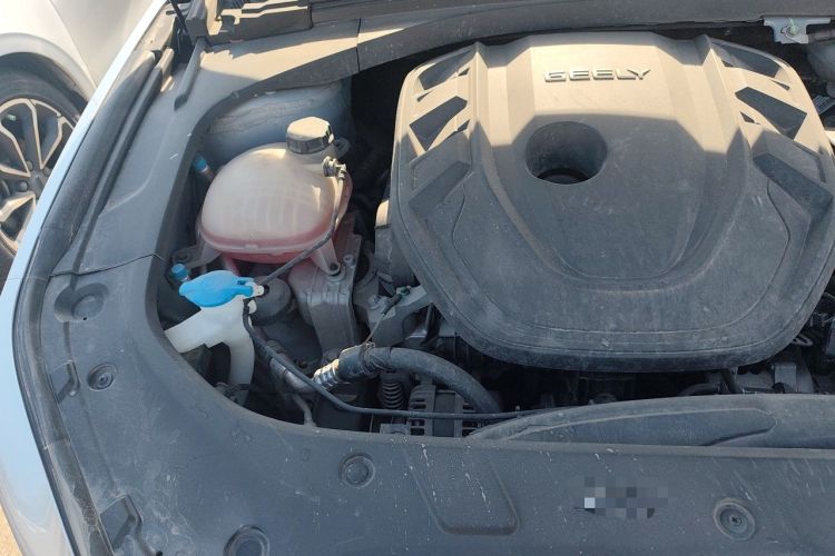 Used Geely Auto Preface 2023 2.0TD Prestige Version Engine Bay Right