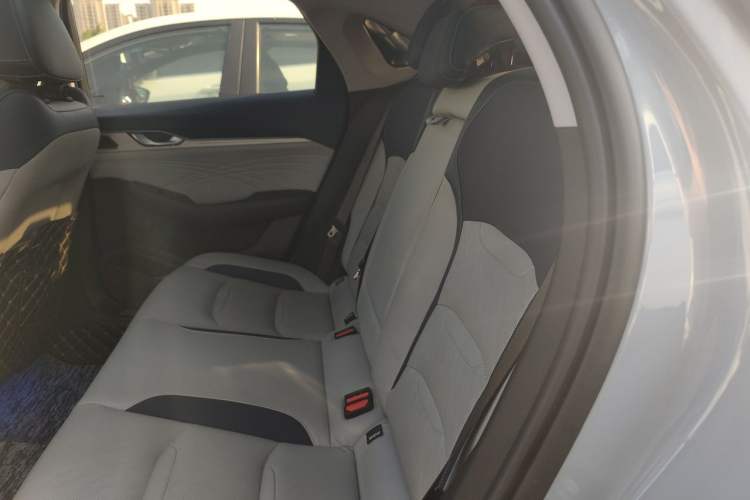 Used Geely Auto Preface 2023 2.0TD Prestige Version Left Rear Seat