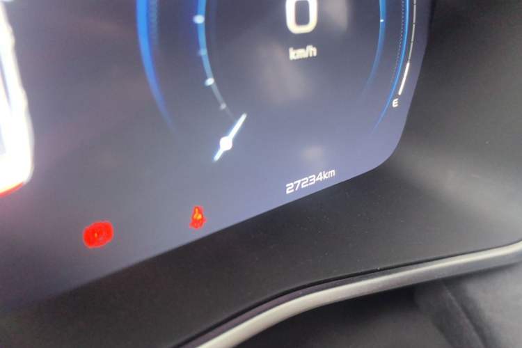 Used Geely Auto Preface 2023 2.0TD "Only This Verdant Green" Edition Odometer Close Up