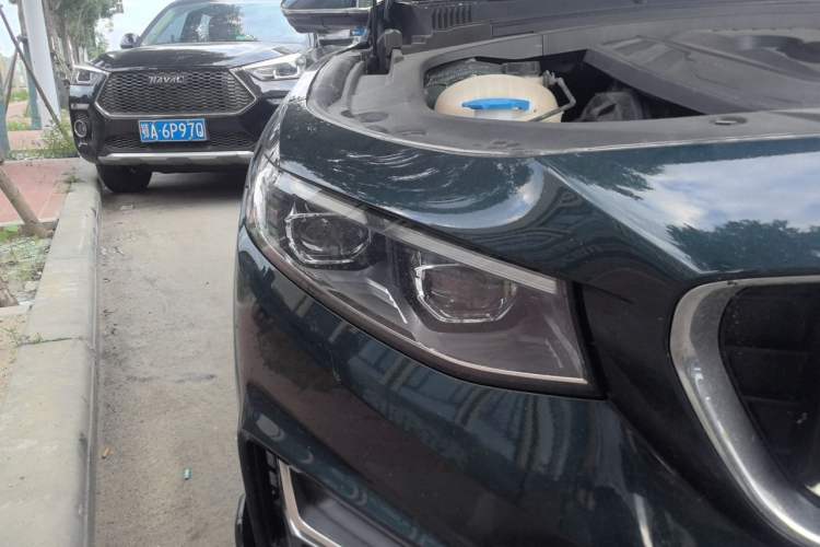 Used Geely Auto Preface 2023 2.0TD "Only This Verdant Green" Edition Right Front Headlight