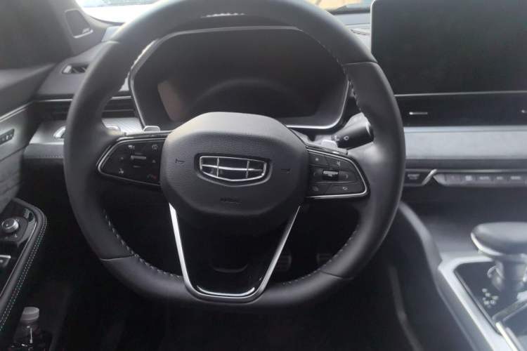 Used Geely Auto Preface 2023 2.0TD "Only This Verdant Green" Edition Steering Wheel