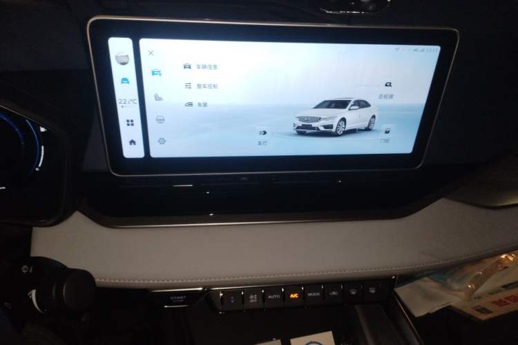 Used Geely Auto Preface 2023 2.0TD Prestige Version Audio And AC Panel