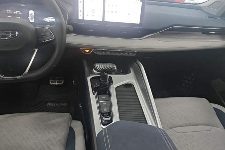 Used Geely Auto Preface 2023 2.0TD Prestige Version Audio And AC Panel