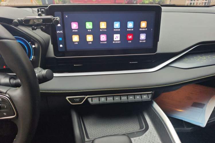 Used Geely Auto Preface 2023 1.5TD Kunlun Edition Audio And AC Panel