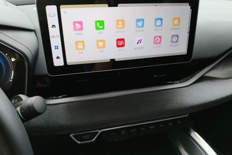 Used Geely Auto Preface 2023 2.0TD "Only This Verdant Green" Edition Audio And AC Panel