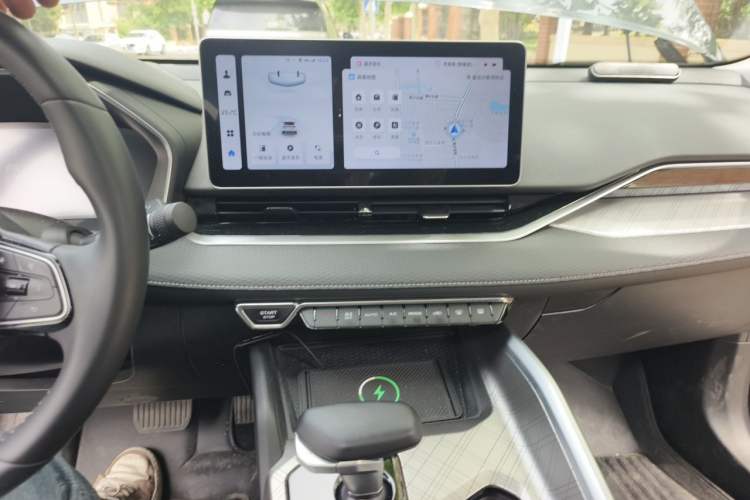 Used Geely Auto Preface 2023 2.0TD Luxury Version Audio And AC Panel