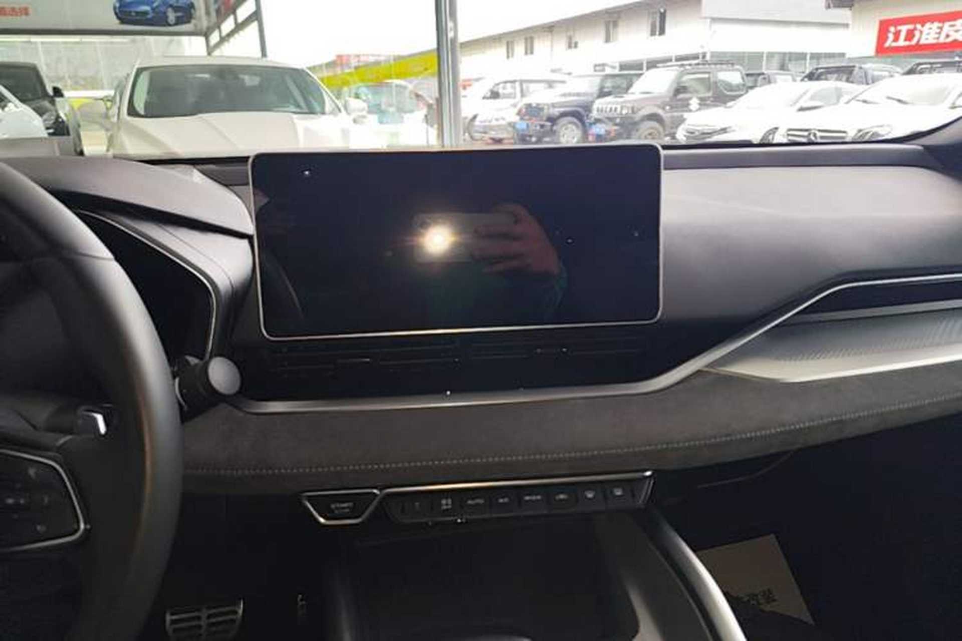 Used Geely Auto Preface 2023 2.0TD "Only This Verdant Green" Edition Audio And AC Panel