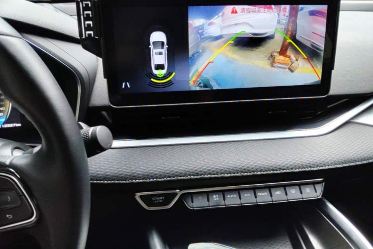 Used Geely Auto Preface 2023 2.0TD Luxury Version Audio And AC Panel
