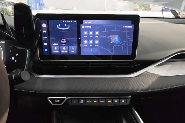 Used Geely Auto Preface 2023 2.0TD Luxury Version Audio And AC Panel