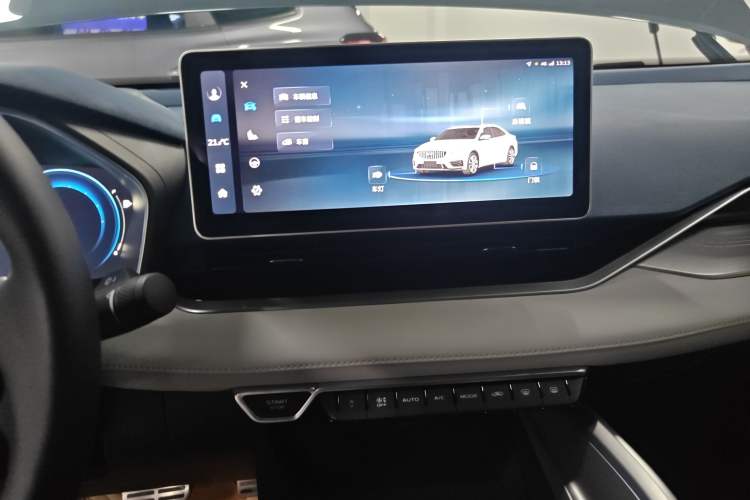 Used Geely Auto Preface 2023 2.0TD Prestige Version Audio And AC Panel