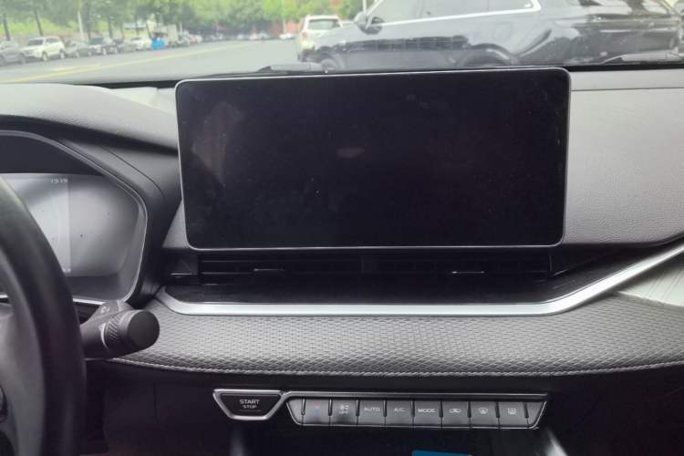 Used Geely Auto Preface 2023 2.0TD Luxury Version Audio And AC Panel