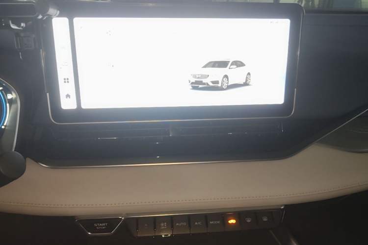 Used Geely Auto Preface 2023 2.0TD Prestige Version Audio And AC Panel