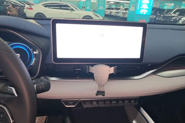 Used Geely Auto Preface 2023 2.0TD Prestige Version Audio And AC Panel