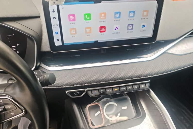 Used Geely Auto Preface 2023 2.0TD Luxury Version Audio And AC Panel