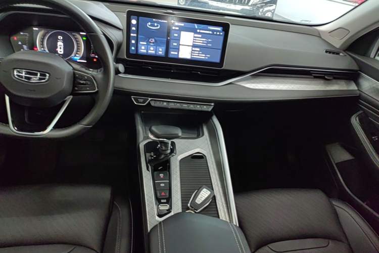 Used Geely Auto Preface 2023 2.0TD Luxury Version Audio And AC Panel
