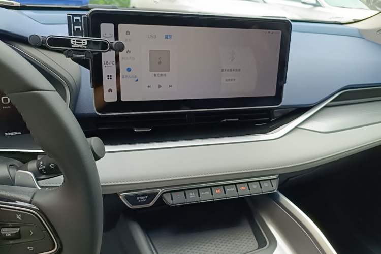 Used Geely Auto Preface 2023 2.0TD Prestige Version Audio And AC Panel