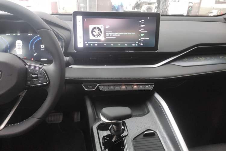 Used Geely Auto Preface 2023 1.5TD Kunlun Edition Audio And AC Panel