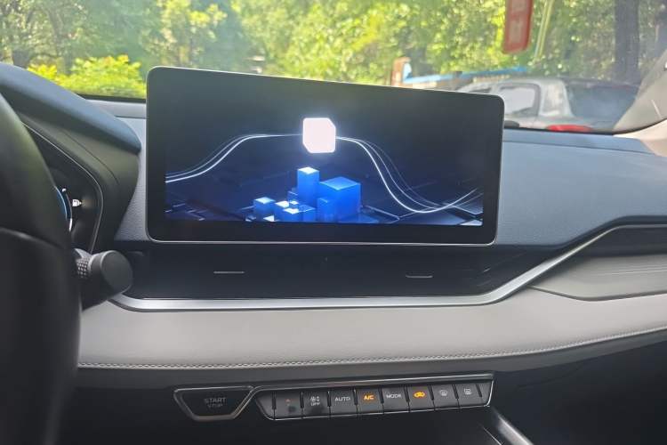 Used Geely Auto Preface 2023 2.0TD Prestige Version Audio And AC Panel