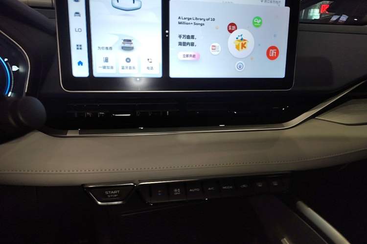 Used Geely Auto Preface 2023 2.0TD Prestige Version Audio And AC Panel