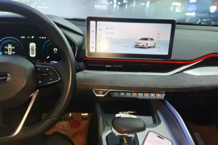 Used Geely Auto Preface 2023 2.0TD "Only This Verdant Green" Edition Audio And AC Panel
