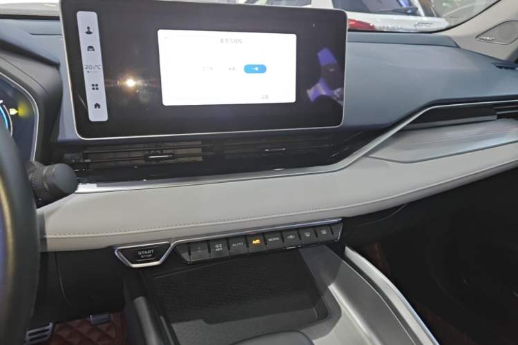 Used Geely Auto Preface 2023 2.0TD Prestige Version Audio And AC Panel