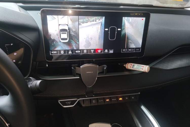 Used Geely Auto Preface 2023 2.0TD Luxury Version Audio And AC Panel