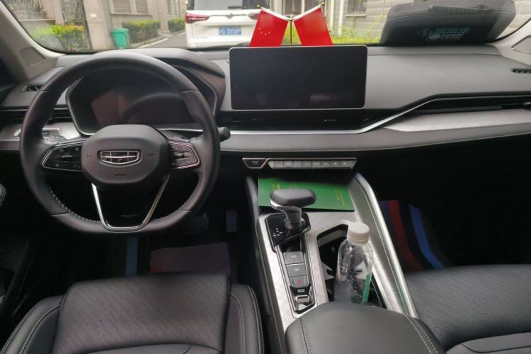 Used Geely Auto Preface 2023 2.0TD Luxury Version Center Console