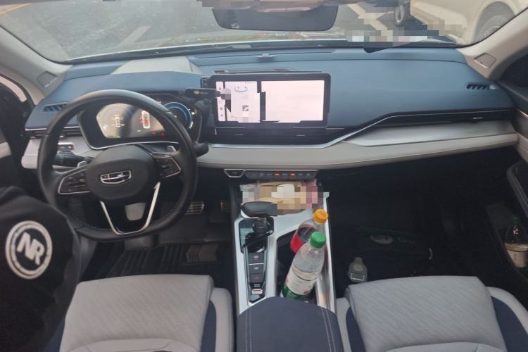 Used Geely Auto Preface 2023 2.0TD Prestige Version Center Console