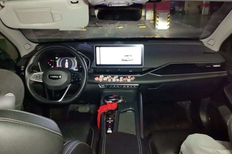 Used Geely Auto Preface 2023 2.0TD Luxury Version Center Console
