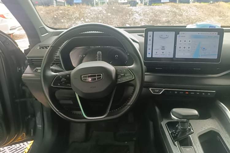 Used Geely Auto Preface 2023 1.5TD Kunlun Edition Center Console
