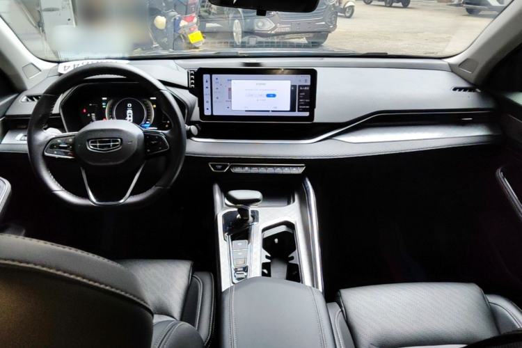 Used Geely Auto Preface 2023 2.0TD Luxury Version Center Console