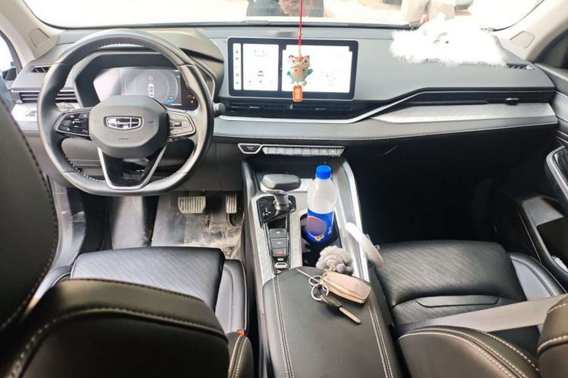 Used Geely Auto Preface 2023 2.0TD Luxury Version Center Console