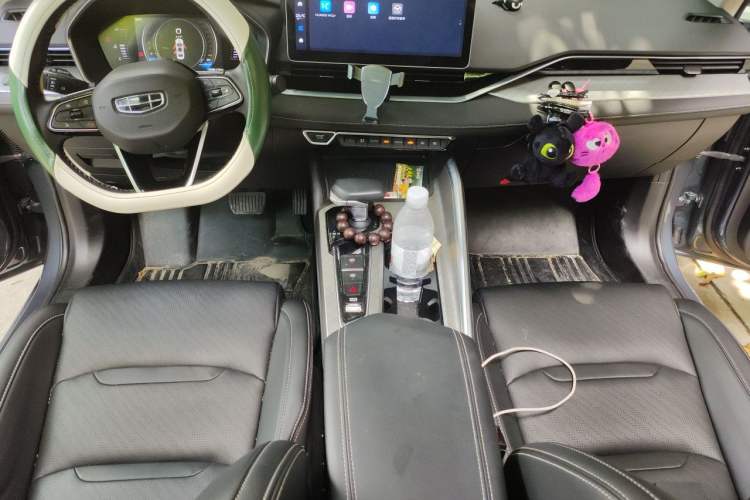 Used Geely Auto Preface 2023 2.0TD Luxury Version Center Console