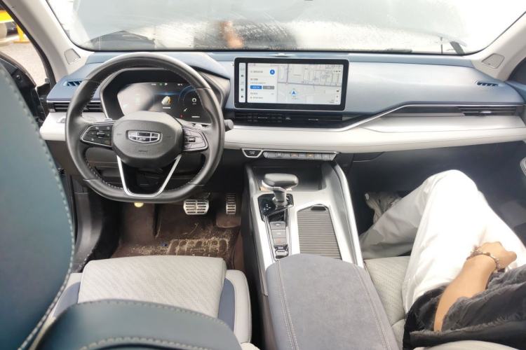 Used Geely Auto Preface 2023 2.0TD Prestige Version Center Console