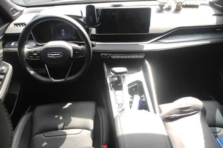 Used Geely Auto Preface 2023 1.5TD Fuyao Version Center Console