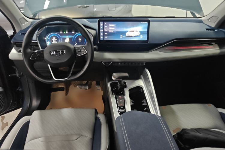 Used Geely Auto Preface 2023 2.0TD Prestige Version Center Console