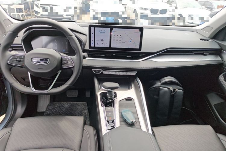 Used Geely Auto Preface 2023 2.0TD Luxury Version Center Console