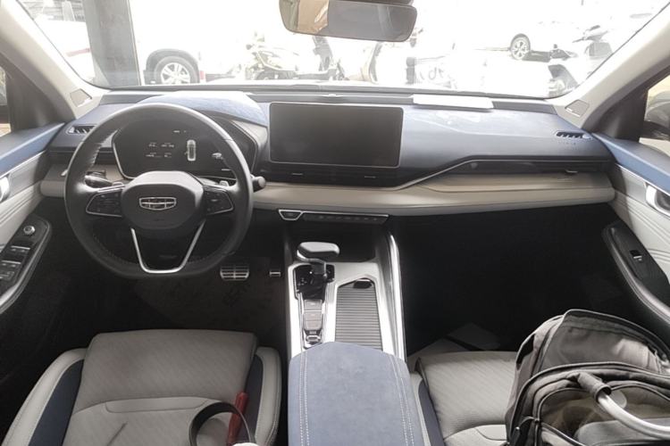 Used Geely Auto Preface 2023 2.0TD Prestige Version Center Console