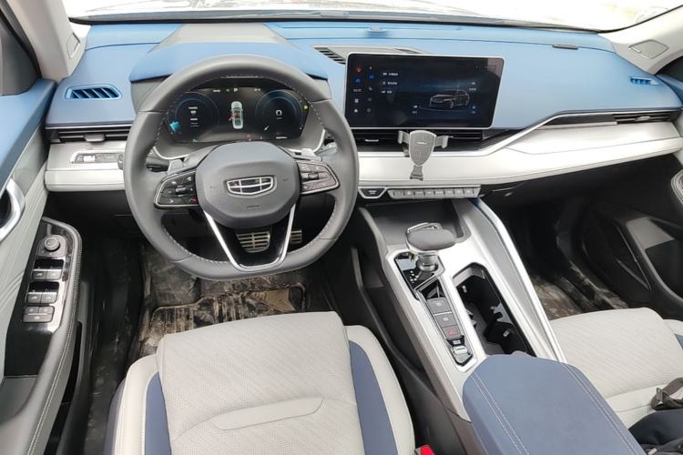 Used Geely Auto Preface 2023 2.0TD Prestige Version Center Console