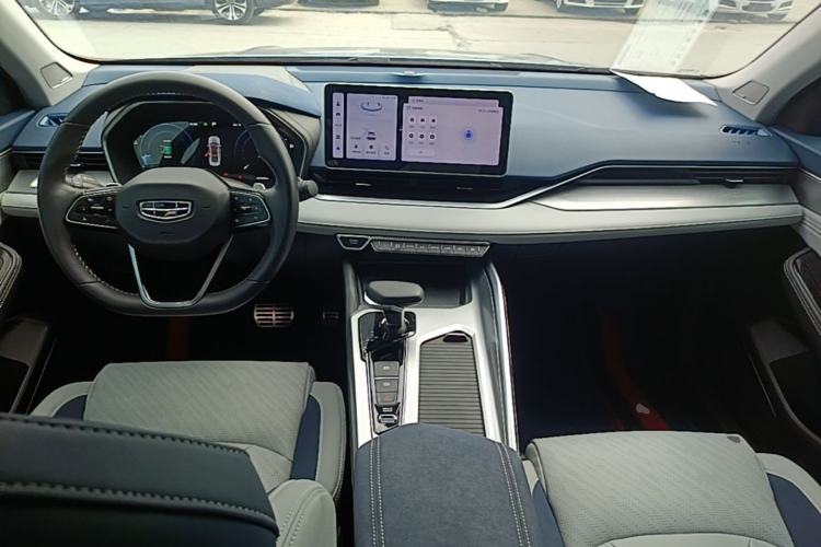 Used Geely Auto Preface 2023 2.0TD Prestige Version Center Console