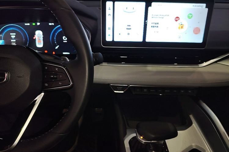Used Geely Auto Preface 2023 2.0TD Prestige Version Center Console