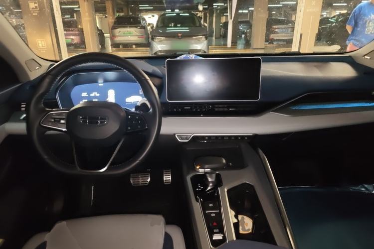 Used Geely Auto Preface 2023 2.0TD Prestige Version Center Console