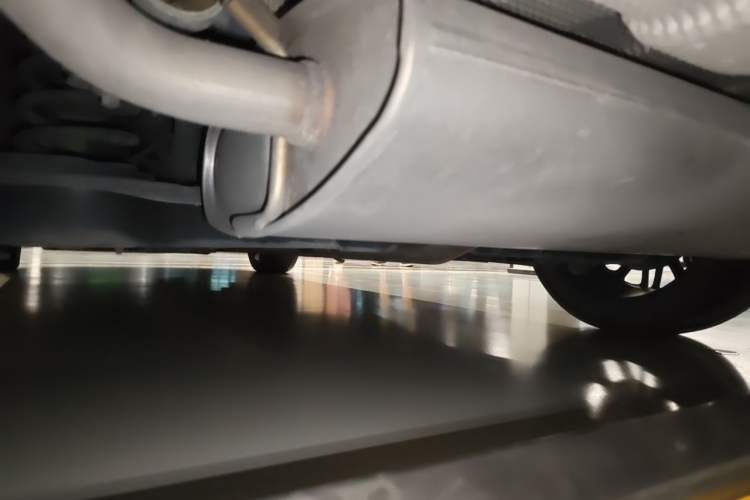 Used Geely Auto Preface 2023 2.0TD Prestige Version Chassis Rear Left