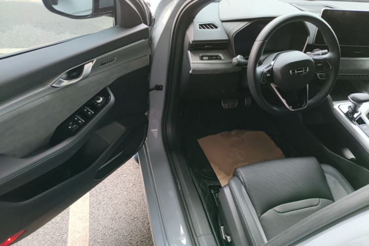 Used Geely Auto Preface 2023 2.0TD "Only This Verdant Green" Edition Driver Seat