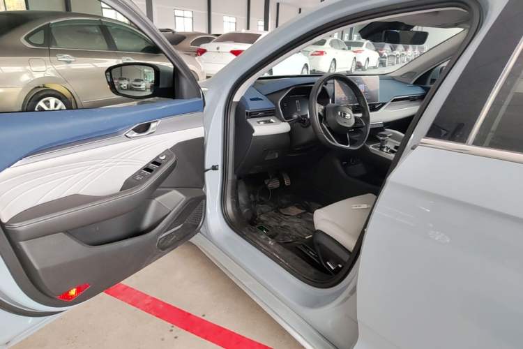 Used Geely Auto Preface 2023 2.0TD Prestige Version Driver Seat