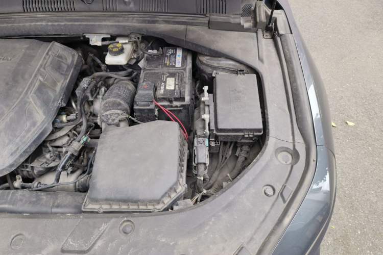 Used Geely Auto Preface 2023 2.0TD Luxury Version Engine Bay Left