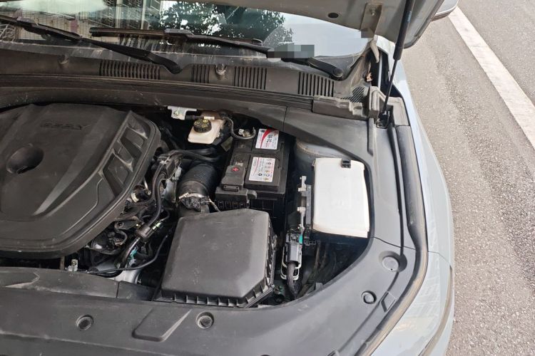 Used Geely Auto Preface 2023 2.0TD Luxury Version Engine Bay Left